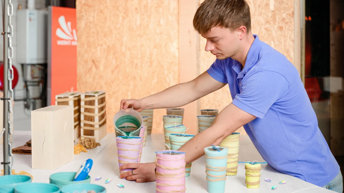 Handgemaakte designkaarsen — werkplaats VONK!